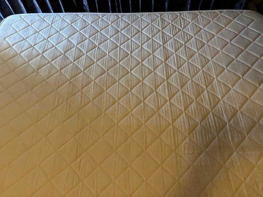 Matras 140x200 cm met vering, gebruikt gratis, Gebruikt, Tweepersoons, Matras, 200 cm