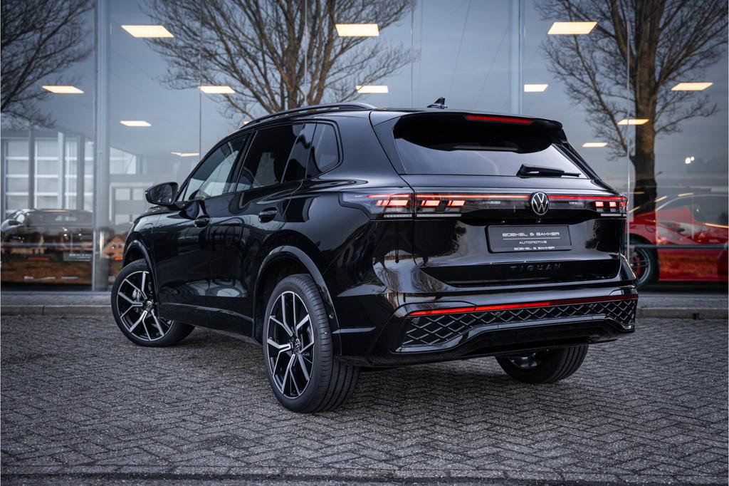 Volkswagen Tiguan eHybrid R-Line Edition * Panodak * Trekhaa, 12 maanden, Zwart, 4 cilinders, Zwart