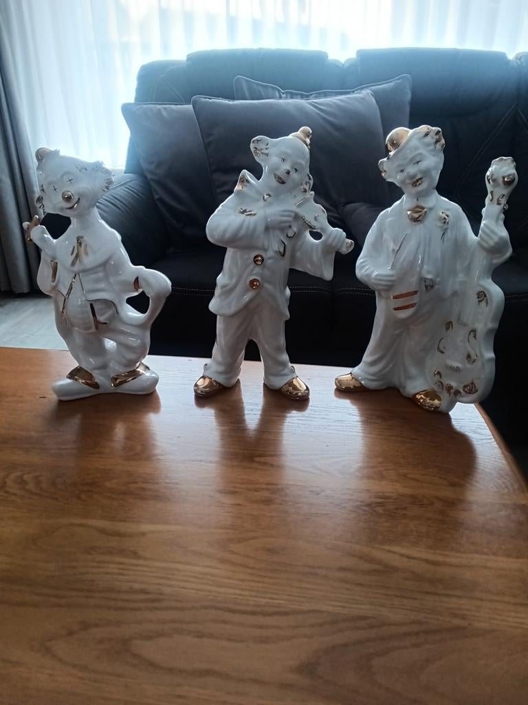 Set van 3 Porseleinen Clown Beeldjes met Muziekinstrumenten, Antiek en Kunst, Ophalen