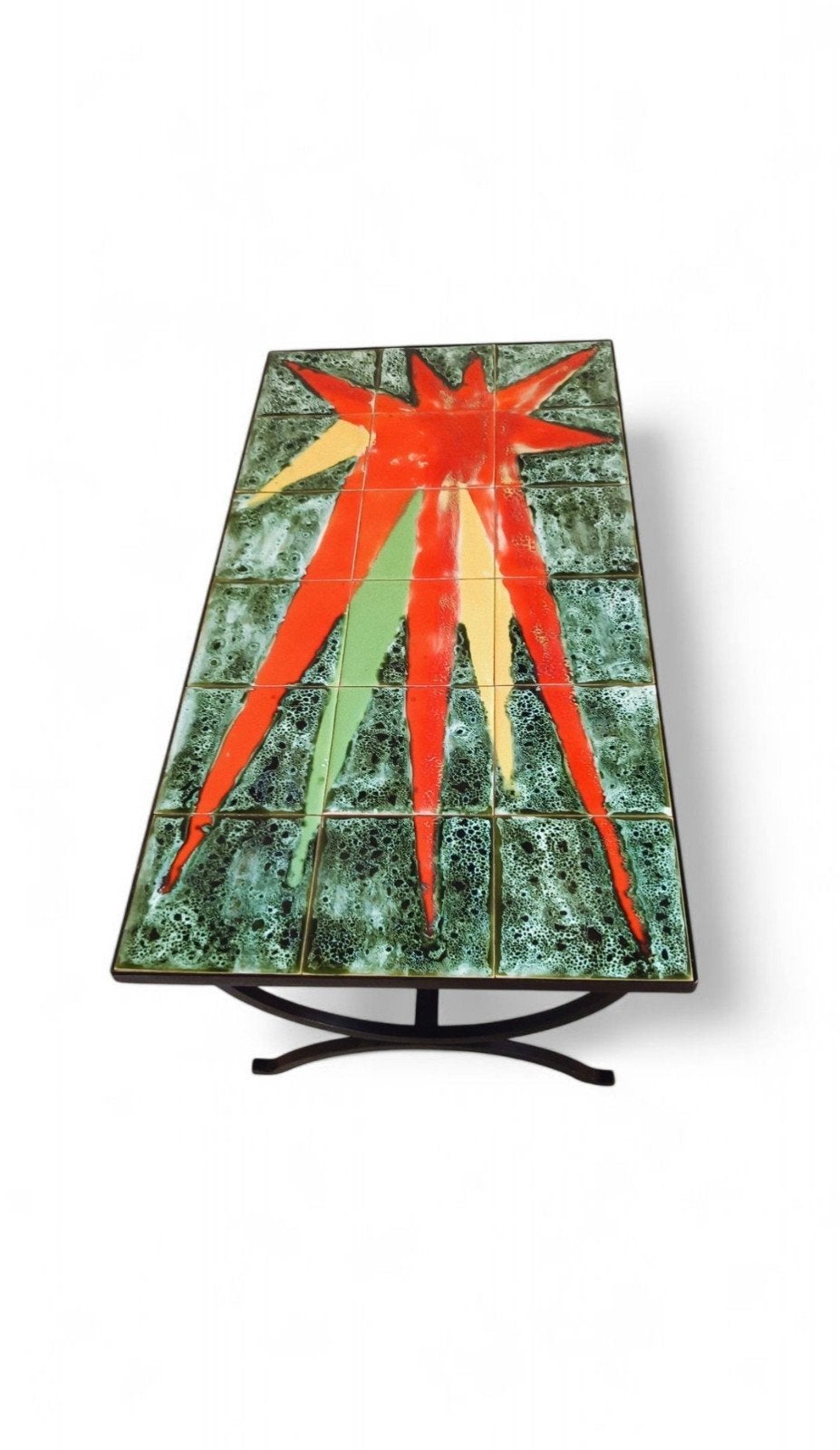 Vintage tegel salontafel. Vermoedelijk Vallauris, Minder dan 50 cm, Gebruikt, 50 tot 100 cm, Ophalen of Verzenden