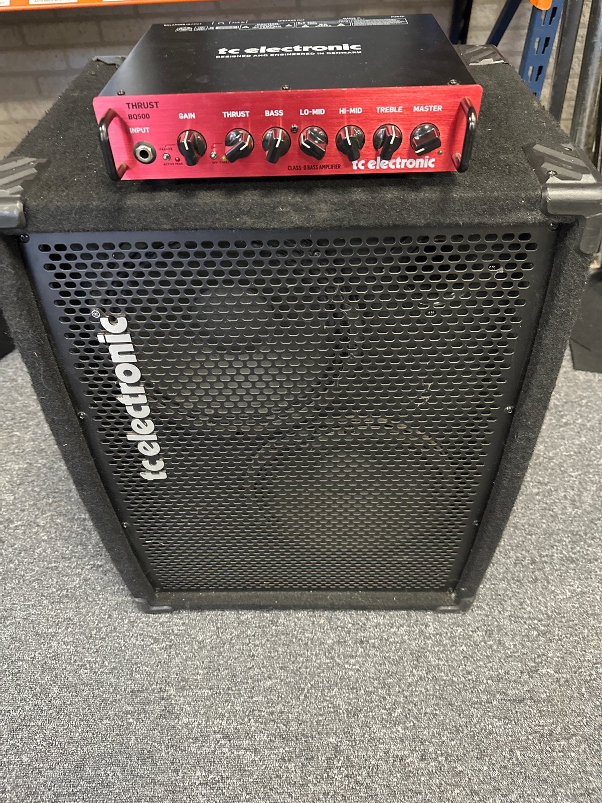 TC Electronic Thrust 500 basversterker met 4 Ohm speaker, Ophalen, Info@br-productions.nl, Gebruikt, 100 watt of meer