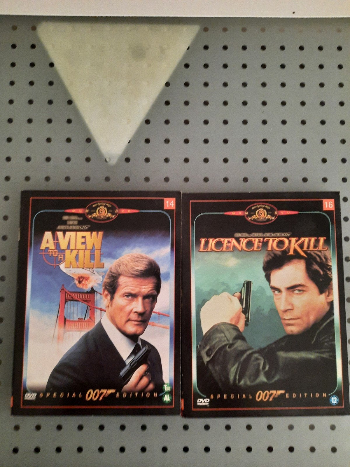 James bond, Verzenden, Nederlands, Actie, Zo goed als nieuw