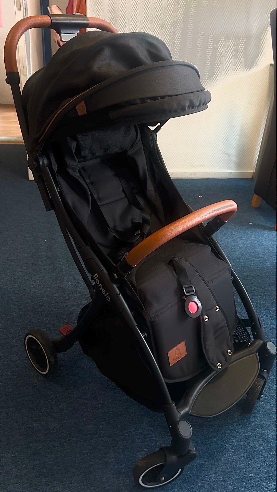 Lionelo Wandelwagen Zwart/Bruin + Transporttas, Ophalen, Zo goed als nieuw, Zonnekap