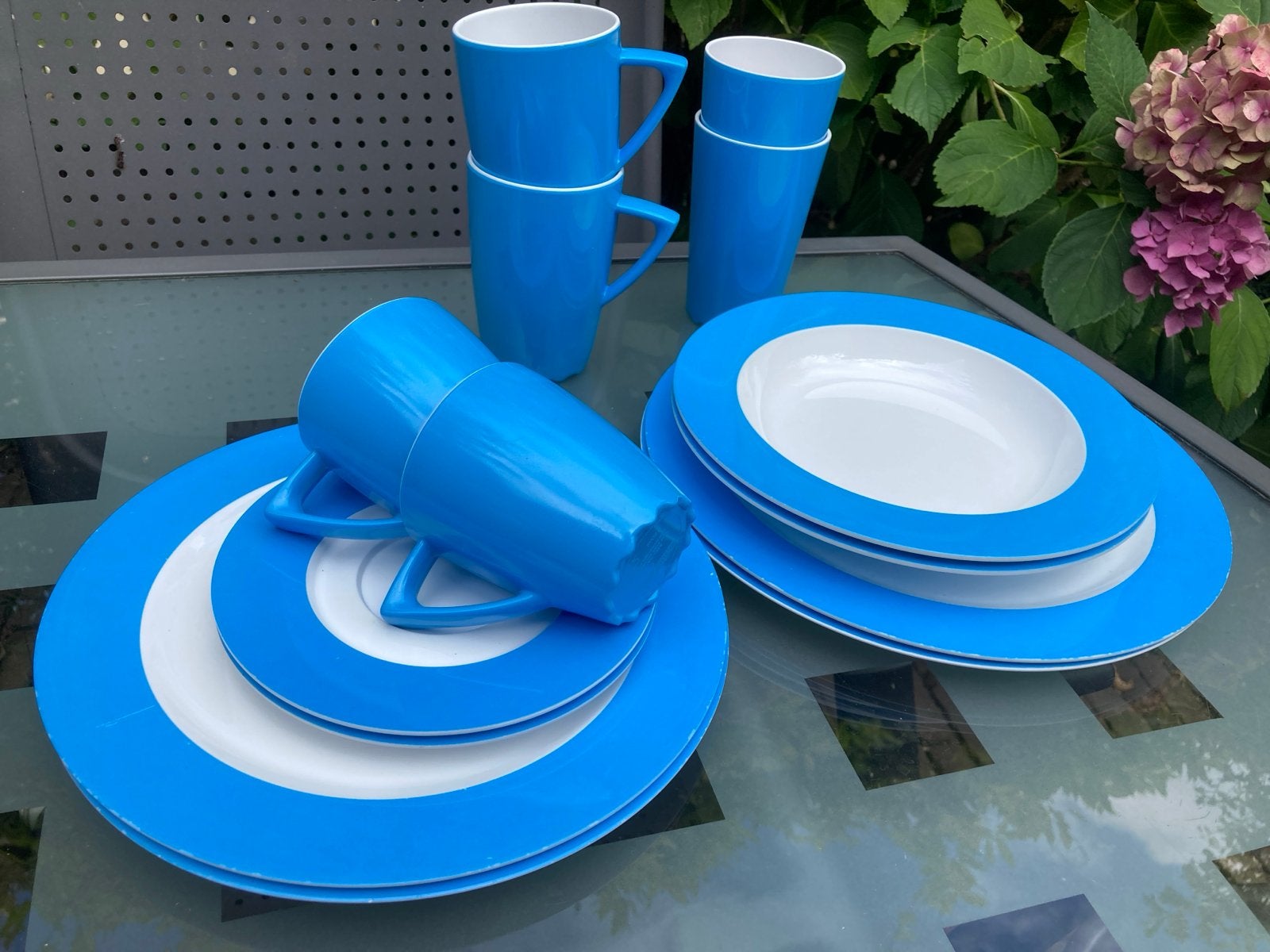 Uitgebreid 2-persoons Mepal servies - Blauw, Caravans en Kamperen, Kampeeraccessoires, Ophalen of Verzenden, Gebruikt