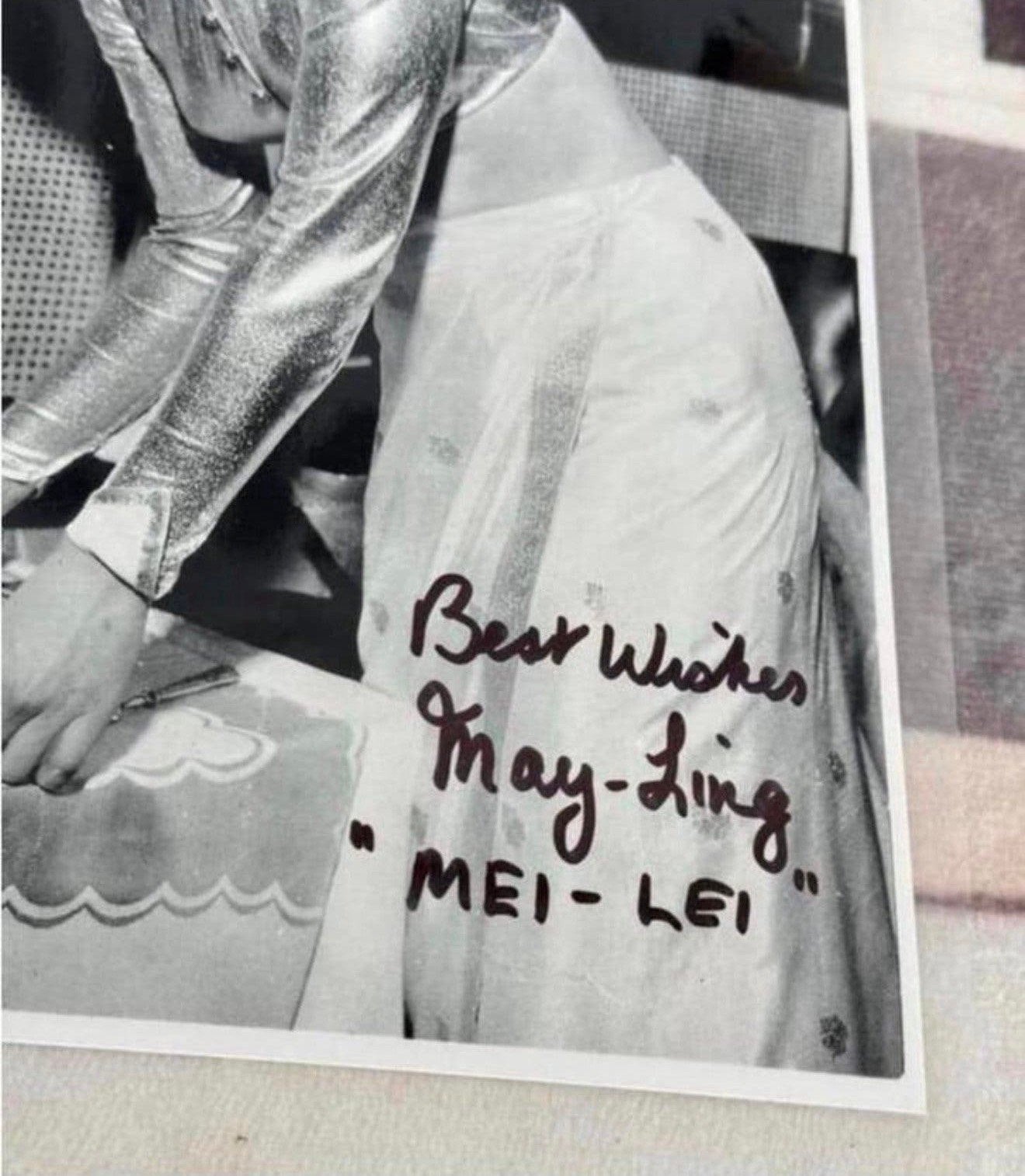 James Bond 007 Goldfinger May Ling Mei Lei signed photo COA, P, P, P, Ophalen of Verzenden