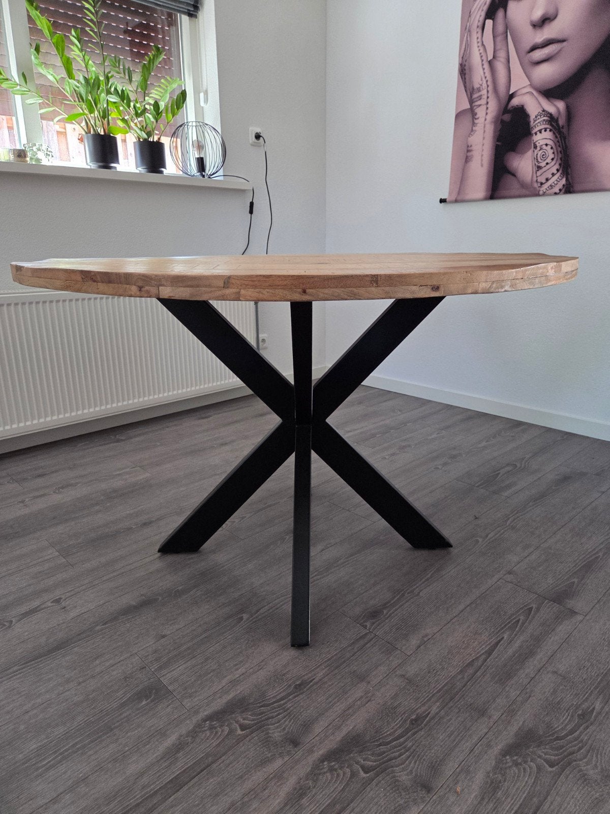 eettafel 120 mangohout robuust industrieel, Huis en Inrichting, Tafels | Eettafels, Ophalen, Rond, Zo goed als nieuw, Vier personen