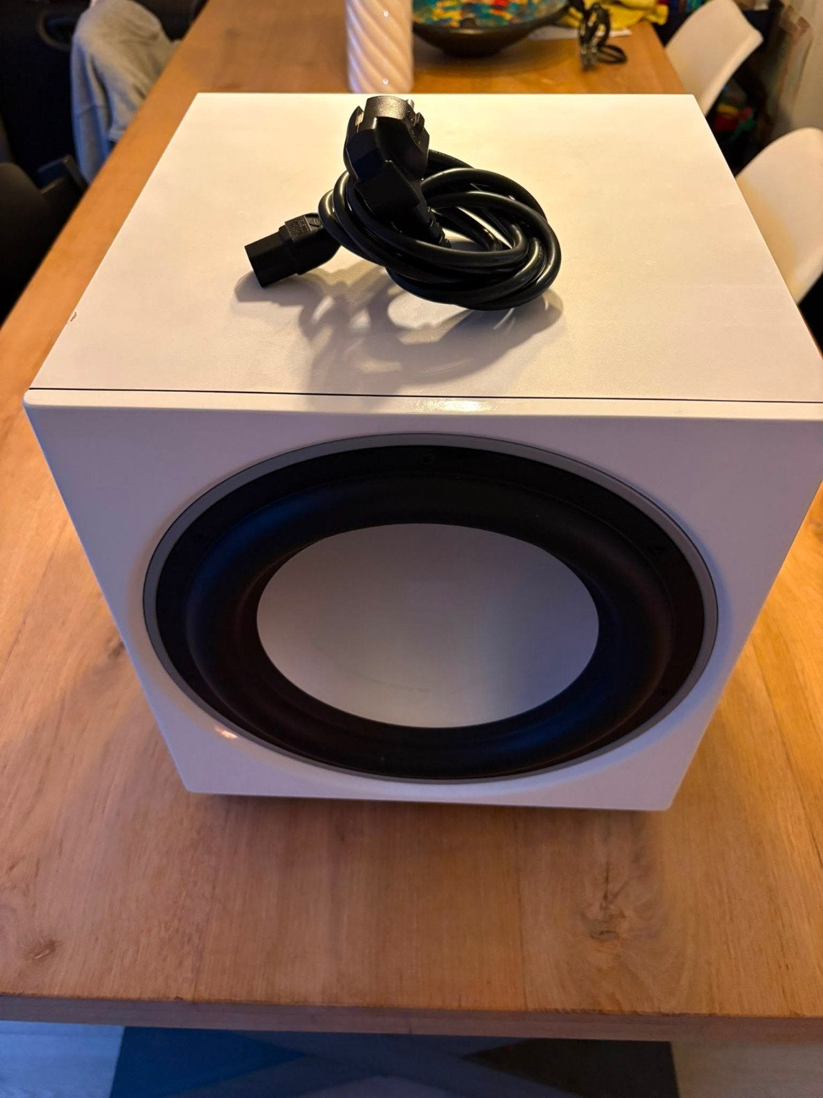 DALI SUB E-12 F Subwoofer - Krachtige Baservaring, Subwoofer, Zo goed als nieuw, Basreflex, Dali
