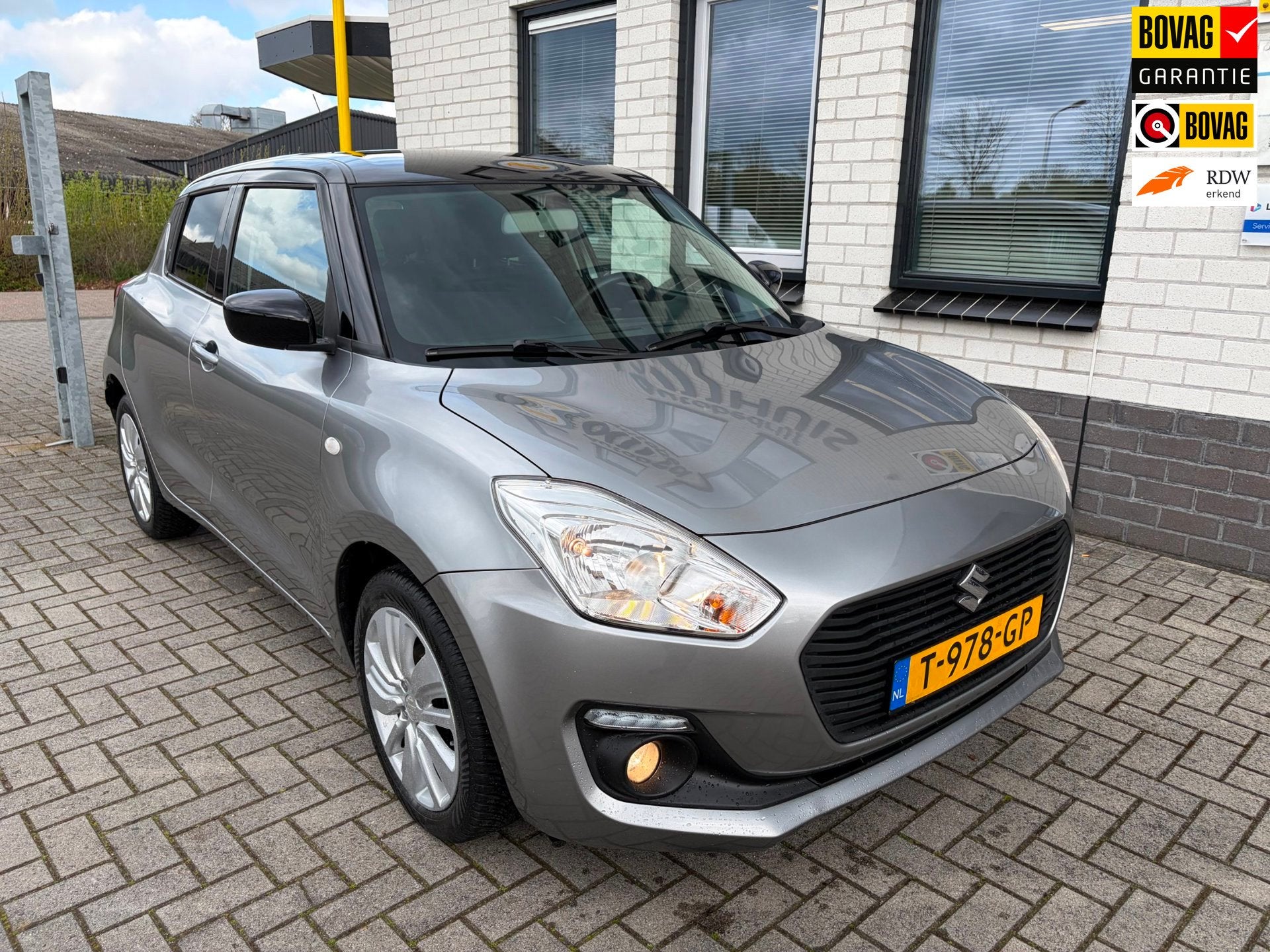 Suzuki Swift 1.2 Stijl / Camera / Airco / Carplay / Centrale, Auto's, Stof, Gebruikt, 4 cilinders, 400 kg