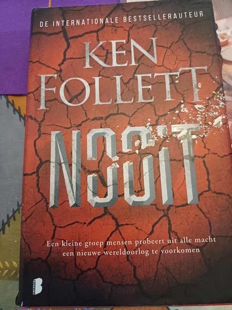 Ken Follet hardcover nooit. Typex binnenblad zie foto., Ophalen, Gelezen, Ken Follett
