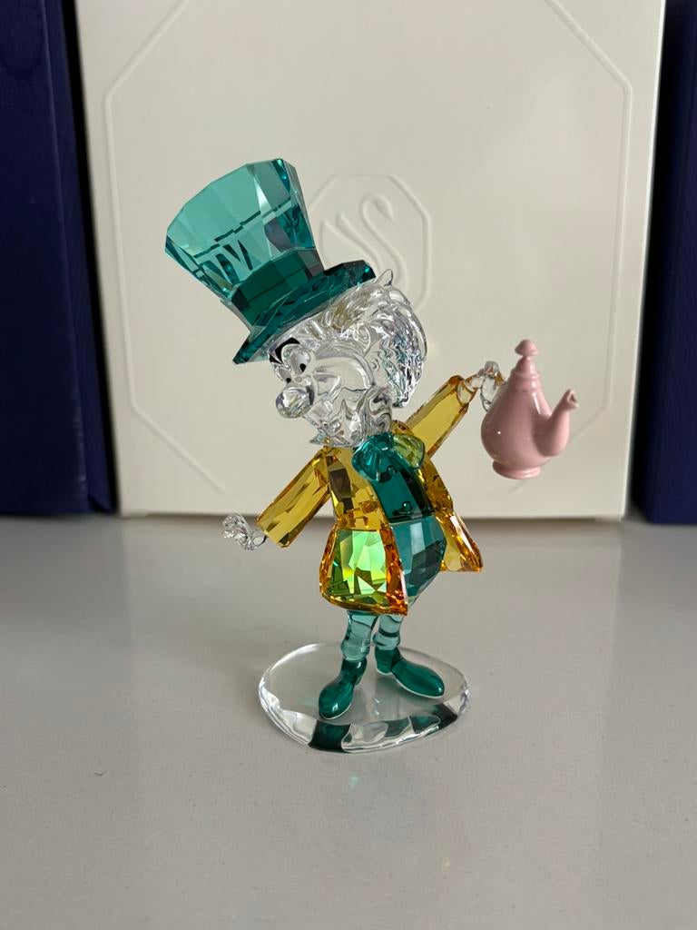 Swarovski disney gekke Hoedenmaker, Verzamelen, Swarovski, Ophalen of Verzenden, Zo goed als nieuw, Figuurtje