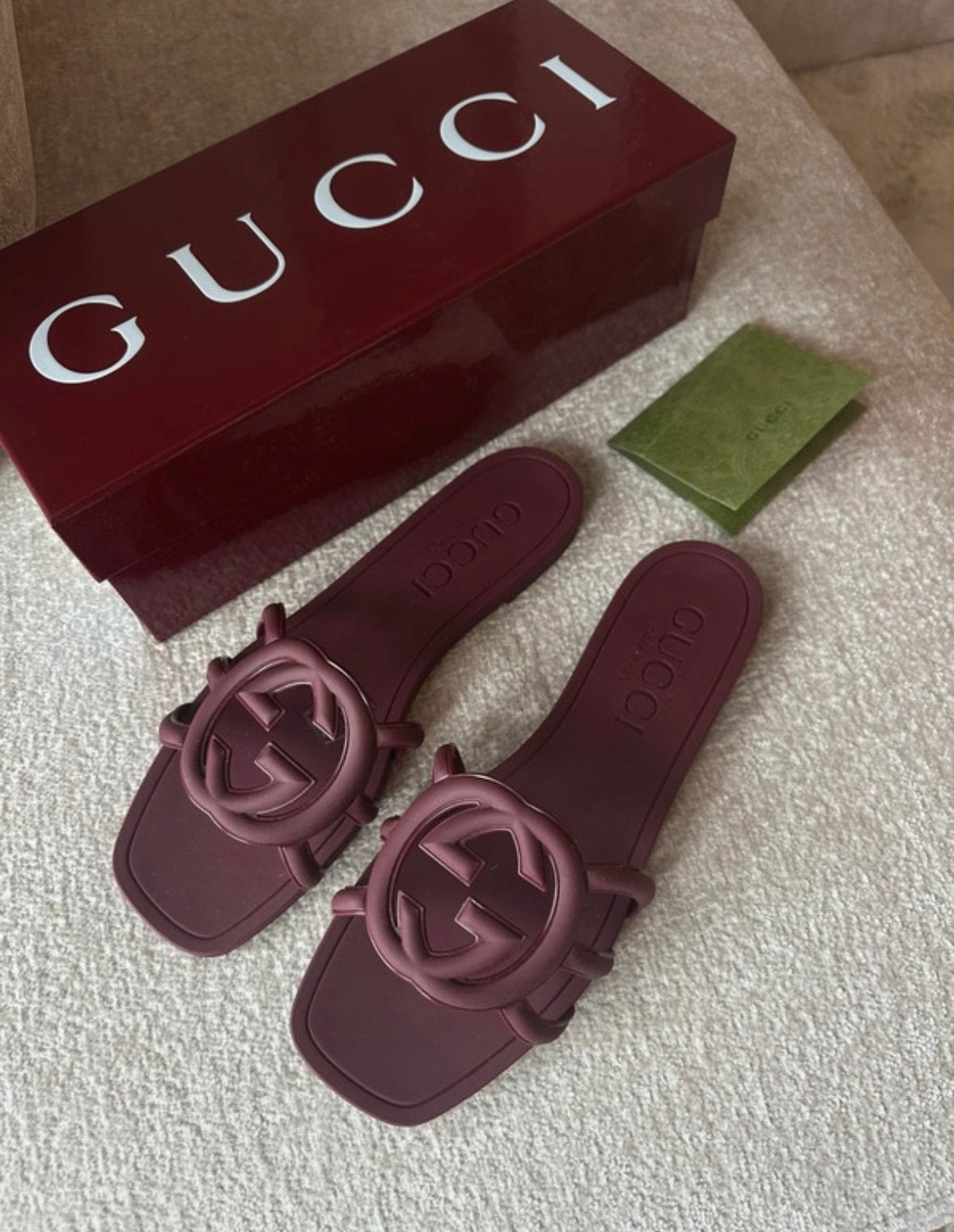 Gucci slippers dames Interlocking G rubber slide, Schoentjes, Meisje, Nieuw, Ophalen of Verzenden