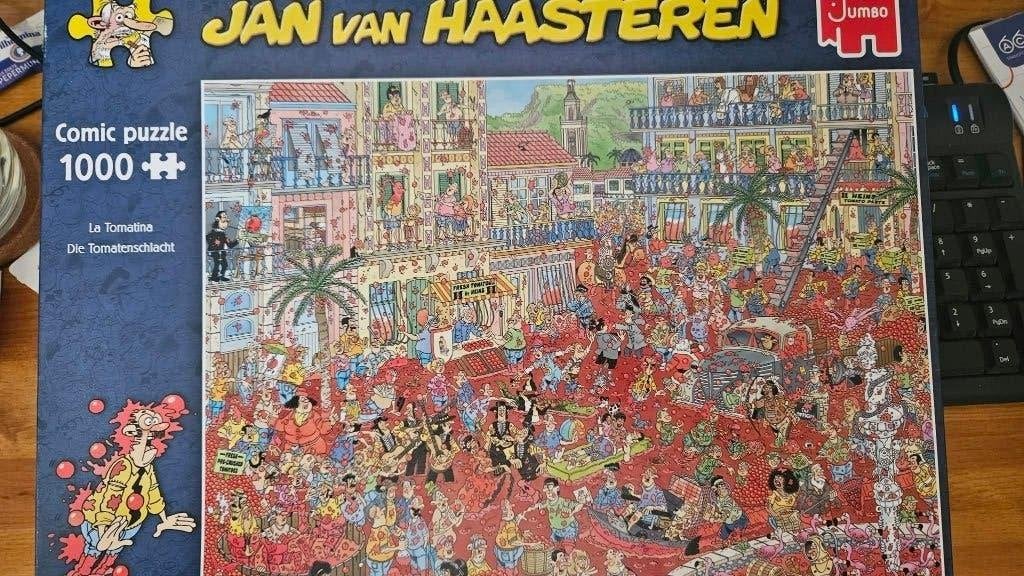 Jan van Haasteren – La Tomatina (1000 stukjes), Ophalen of Verzenden, 500 t/m 1500 stukjes, Zo goed als nieuw, Legpuzzel