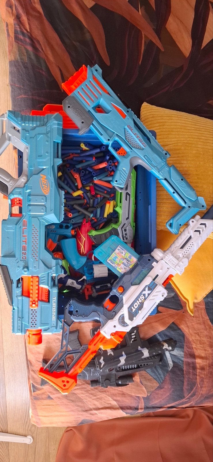 Grote Nerf Pistolen Collectie met Veel Darts, Ophalen