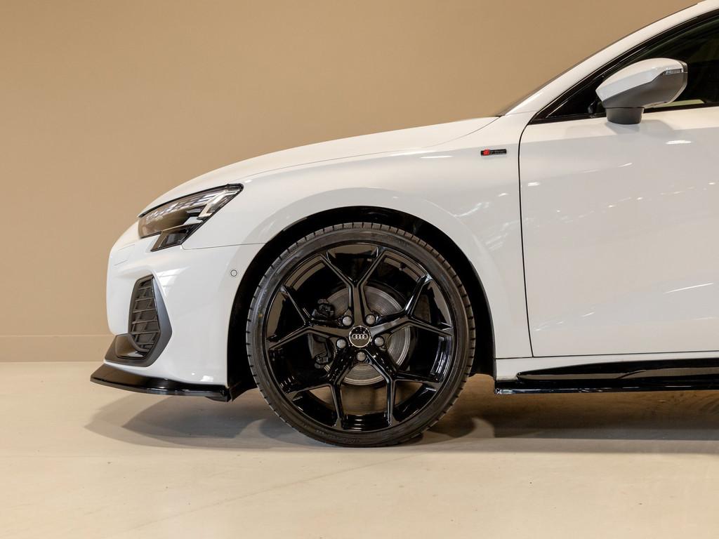 Audi A3 Sportback 35 TFSI 2x S-Line edition / 150pk / Maxton, 1300 kg, 4 cilinders, Leder en Stof, Bedrijf