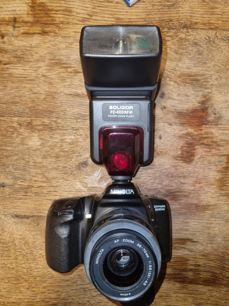 Minolta Dynax 500si met Soligor flitser, Ophalen of Verzenden