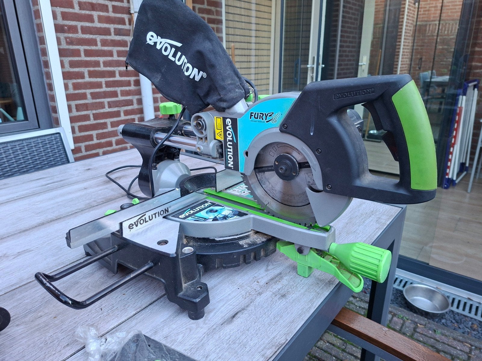 Evolution Afkortzaag met trekfunctie en Laser 210mm, Doe-het-zelf en Verbouw, Ophalen, Evolution, Gebruikt, 70 mm of meer