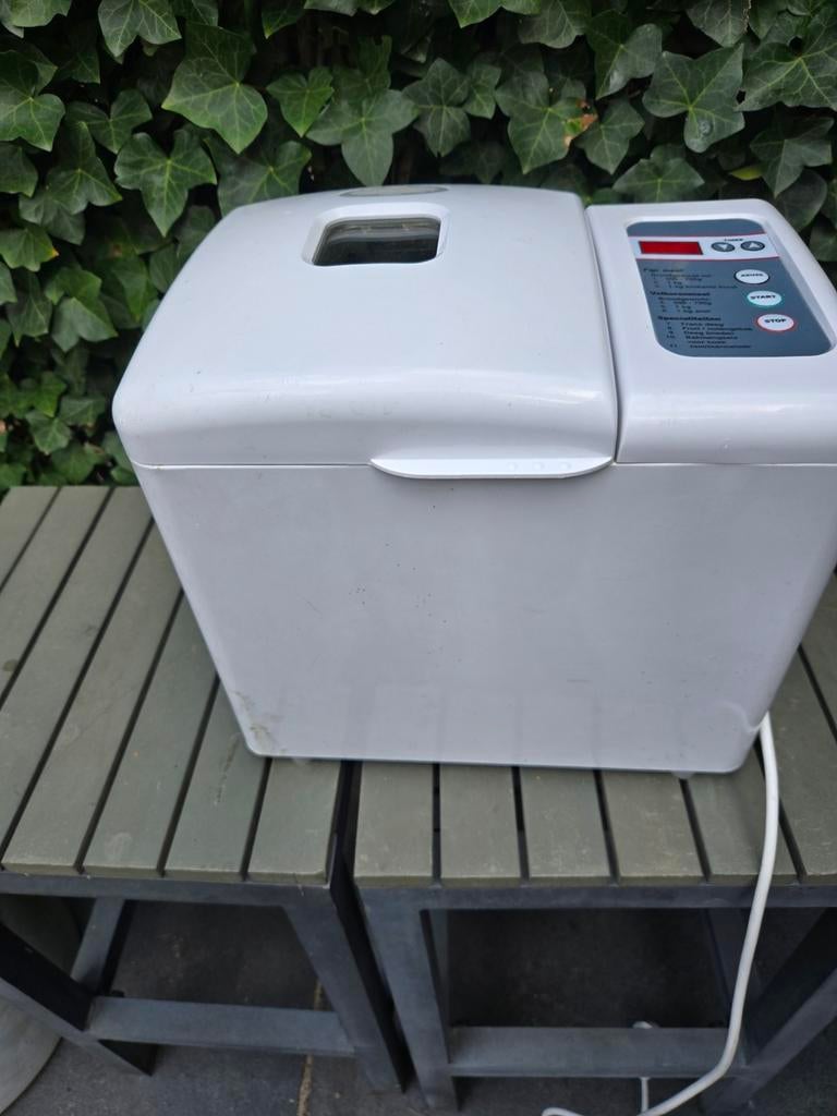 Broodmachine - Maak eenvoudig je eigen brood!, Witgoed en Apparatuur, Broodbakmachines, Gebruikt, Met timer, 800 tot 1200 gram deeg