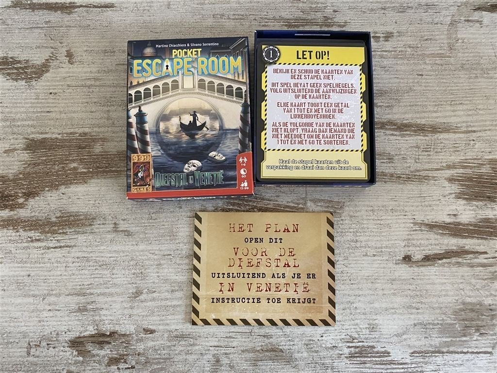 Pocket escape room diefstal in venetie 999 games [s2040]