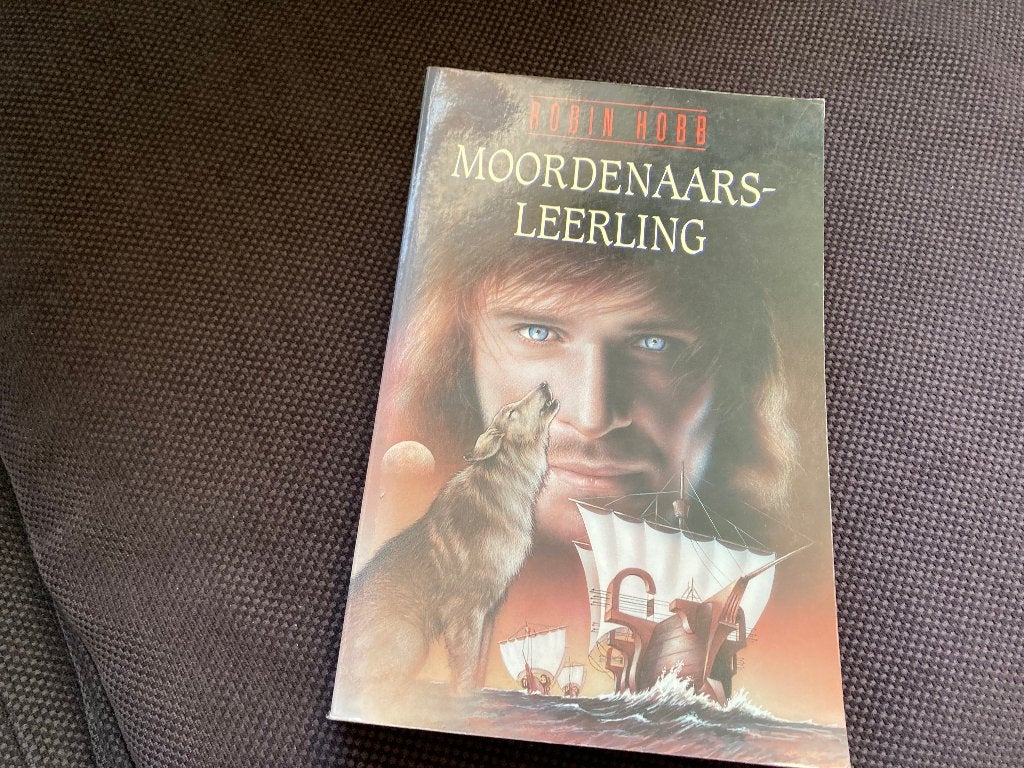 ⛵️ Moordenaarsleerling - Robin Hobb, Ophalen of Verzenden, Zo goed als nieuw
