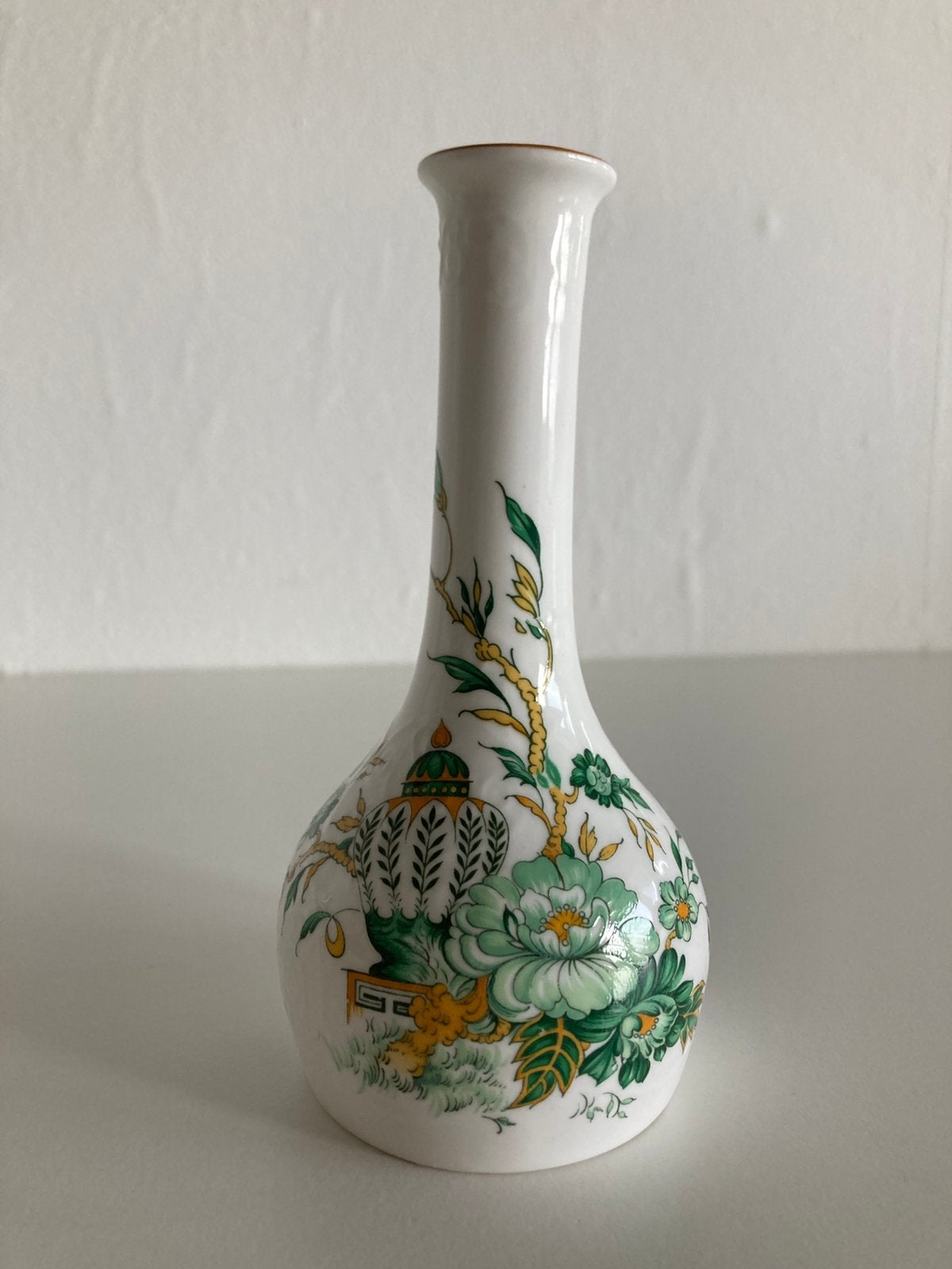 Antiek vaasje Crown Kowloon, Ophalen of Verzenden