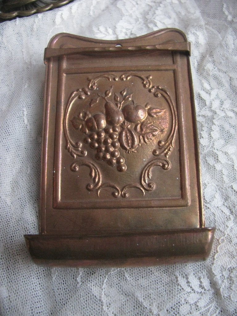 Oud Miniatuur Lepelrek van Koper met Fruit - 11 x 7 cm, Verzenden, Gebruikt, Decoratie