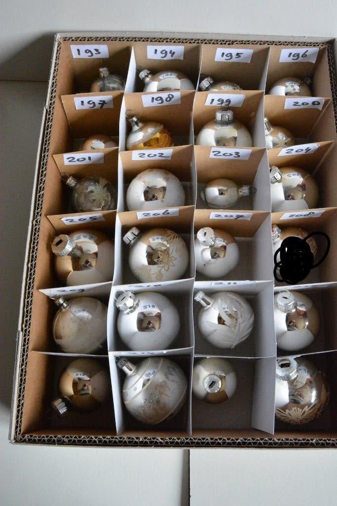 Kerstballen zilver Doos 9, Diversen, Ophalen of Verzenden, Zo goed als nieuw