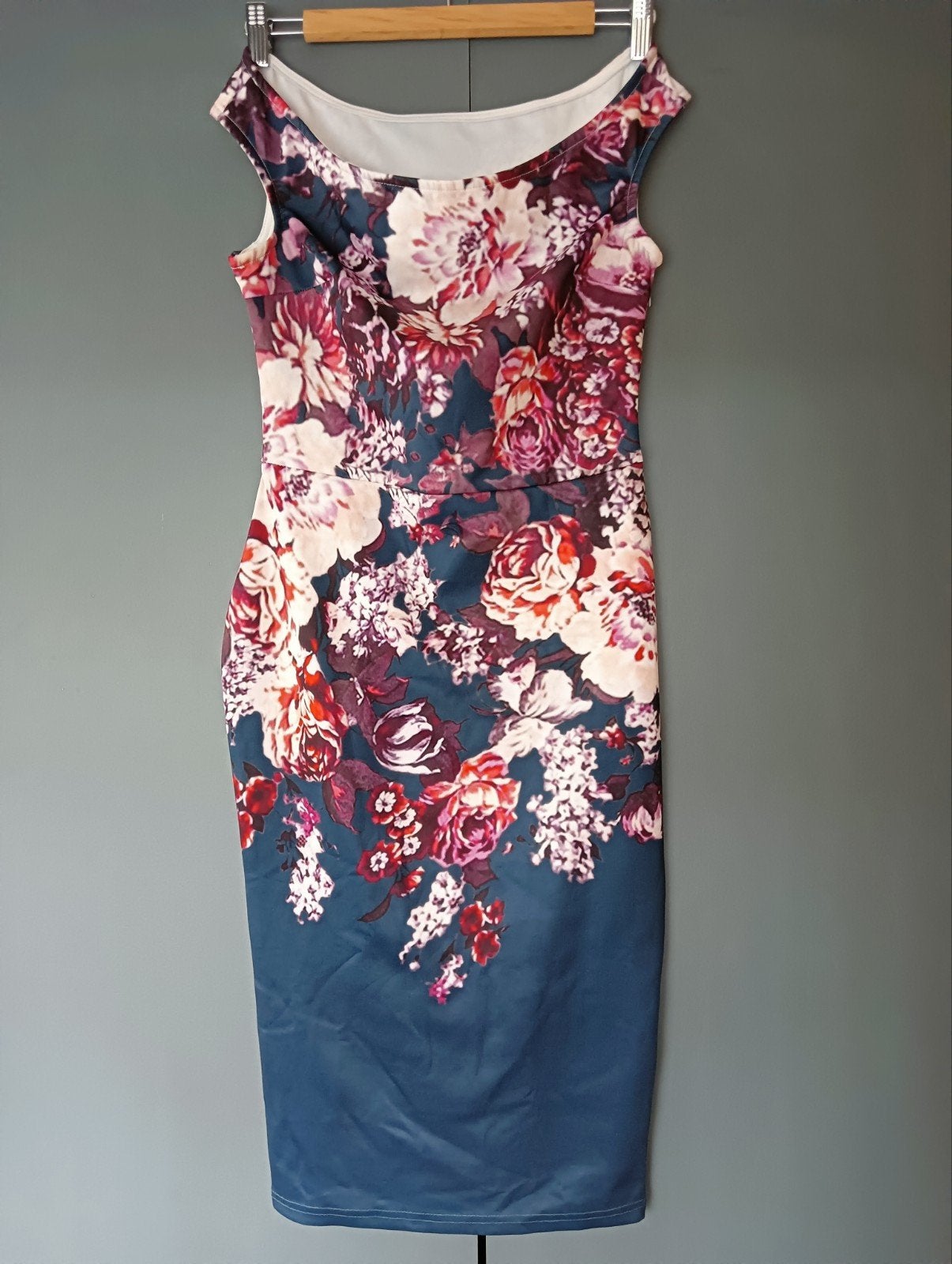 Off shoulder jurk mt S/M met mooi bloempatroon, Blauw, Ophalen of Verzenden, Maat 36 (S), Onder de knie