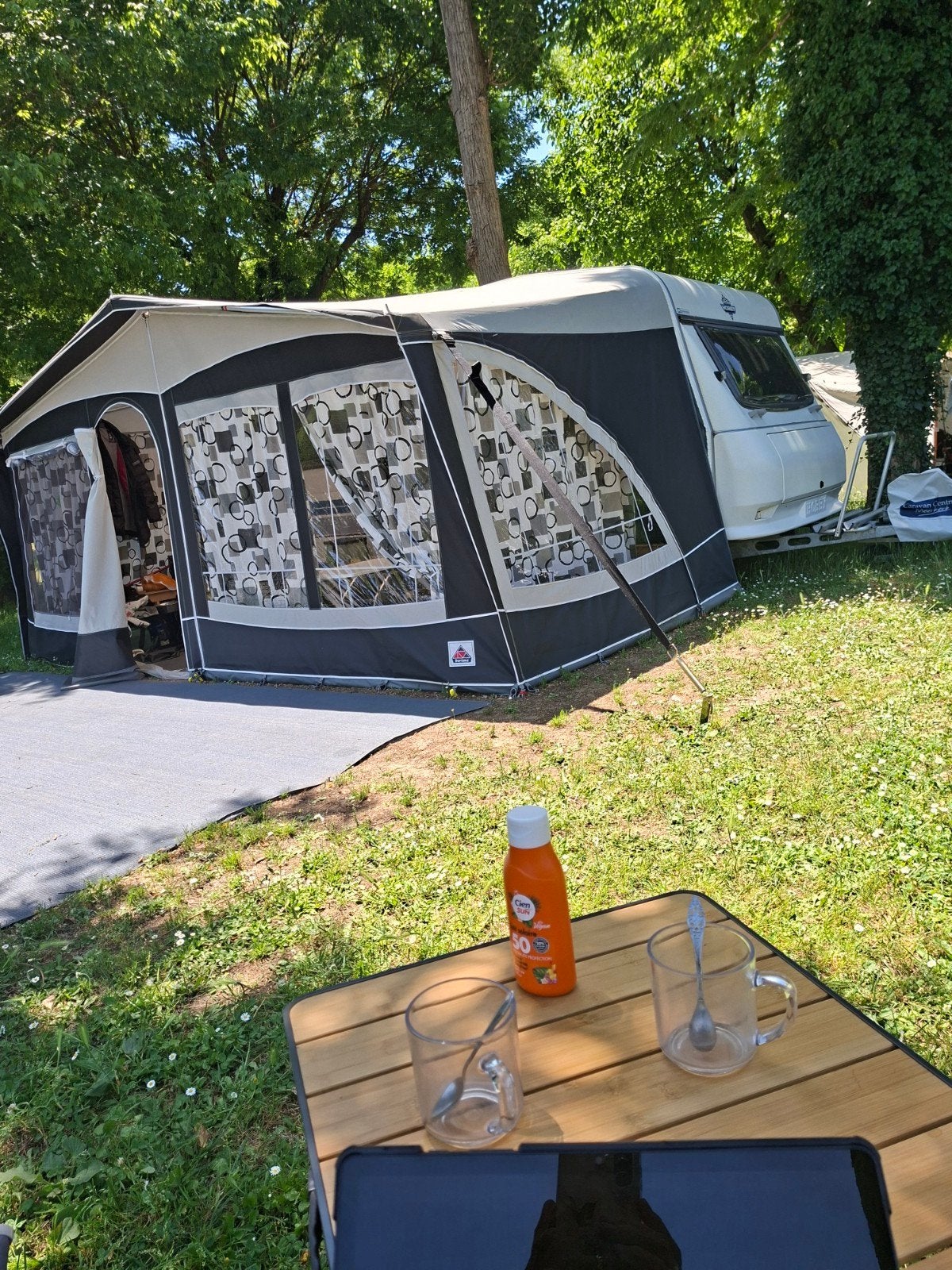 Hobby 450 UF deluxe met Mover, compleet en goed onderhouden, Caravans en Kamperen, Rondzit, Hobby, Mover, Particulier