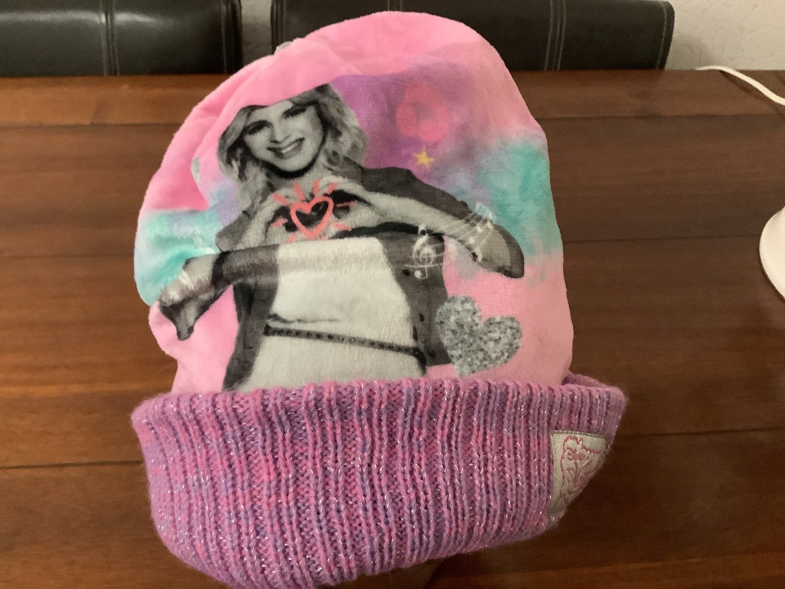 Muts.    Disney.     Nieuw.   Violetta., Walt.   Disney, Verzenden, Nieuw, Muts