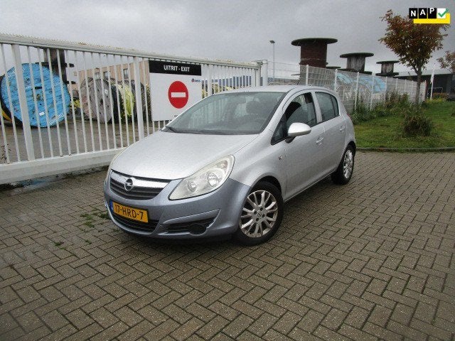 Opel Corsa 1.4-16V Enjoy, Nw apk, Voorwielaandrijving, 1063 kg, Gebruikt, 4 cilinders