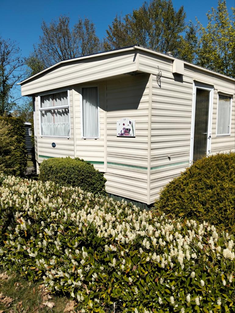 Gezellige stacaravan met 2 slaapkamers