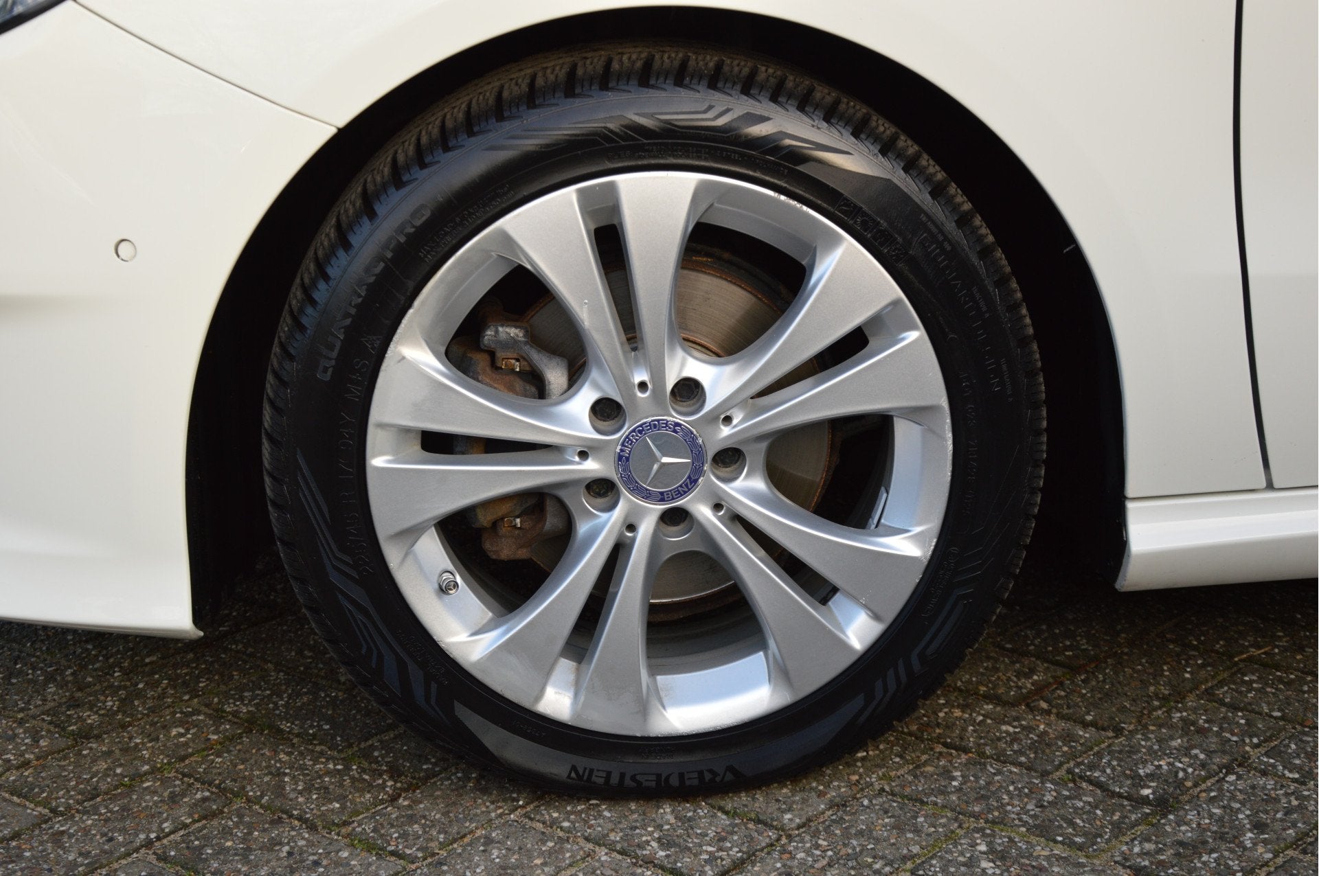Mercedes-Benz B-Klasse 180 URBAN | PDC | LED | NAVI | STOELV, Auto's, Voorwielaandrijving, 12 maanden, Gebruikt, 4 cilinders