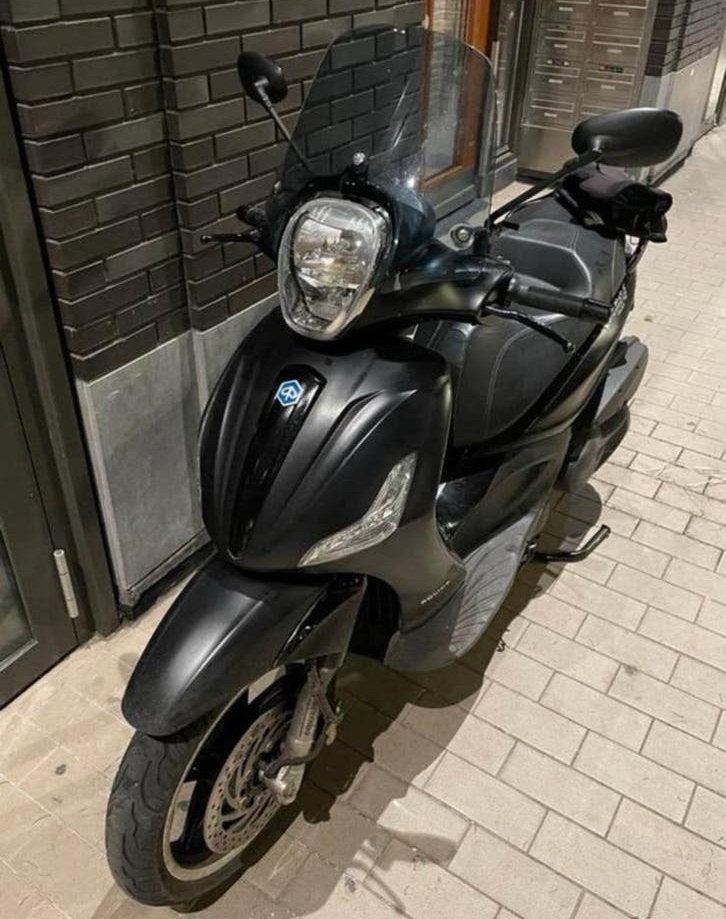 Piaggio Beverly police 2018, Fietsen en Brommers, Scooters | Piaggio, Zo goed als nieuw, Overige modellen, Benzine, Ophalen