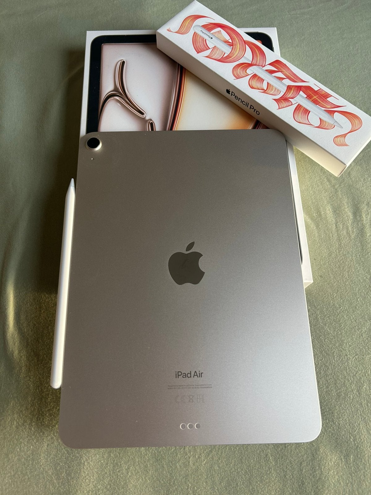 Ipad Air M2 - 256 GB, Wi-fi, 11 inch + Pencil pro, Ophalen of Verzenden, Zo goed als nieuw, 11 inch, Apple iPad Air