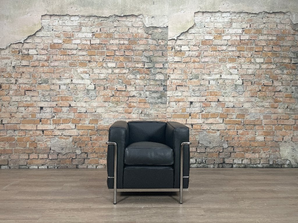Cassina LC2 Nieuw – Zwart leer | Le Corbusier
