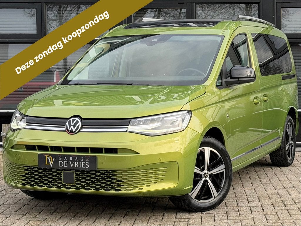 Volkswagen Caddy Maxi 1.5 TSI 7p DSG Full Option Panoramadak, 1556 kg, Zwart, 4 cilinders, 7 stoelen