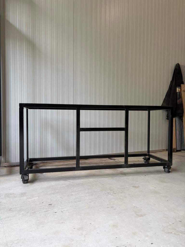 Stalen frame op zwaarlast zwenkwielen met rem - bbqtafel, BHS Maatwerk Meubels, Info@bhs-maatwerkmeubels.nl, Nieuw, Ophalen of Verzenden