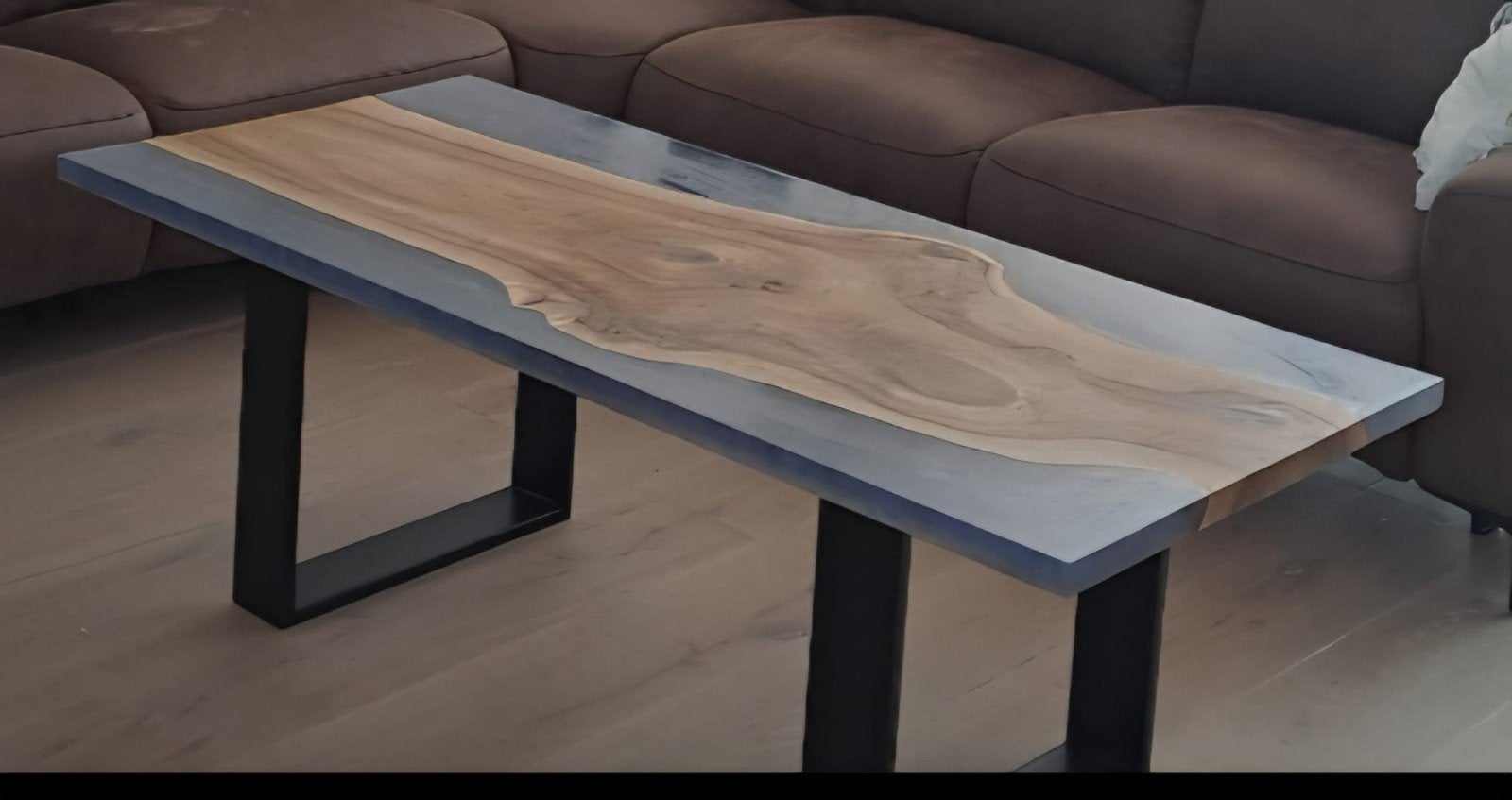 Unieke salontafel van hout en epoxyhars, Ophalen, 100 tot 150 cm, 50 tot 100 cm, Zo goed als nieuw