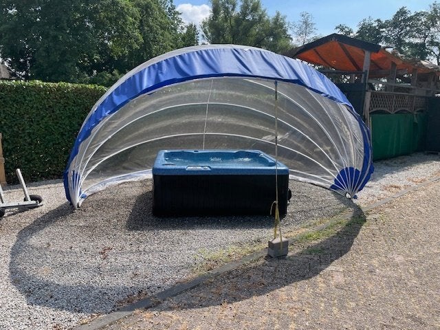 Leuke Coleman spa compleet met overkapping, Tuin en Terras, Bubbelbaden en Hottubs, Ophalen, Gebruikt, Filter, Vast