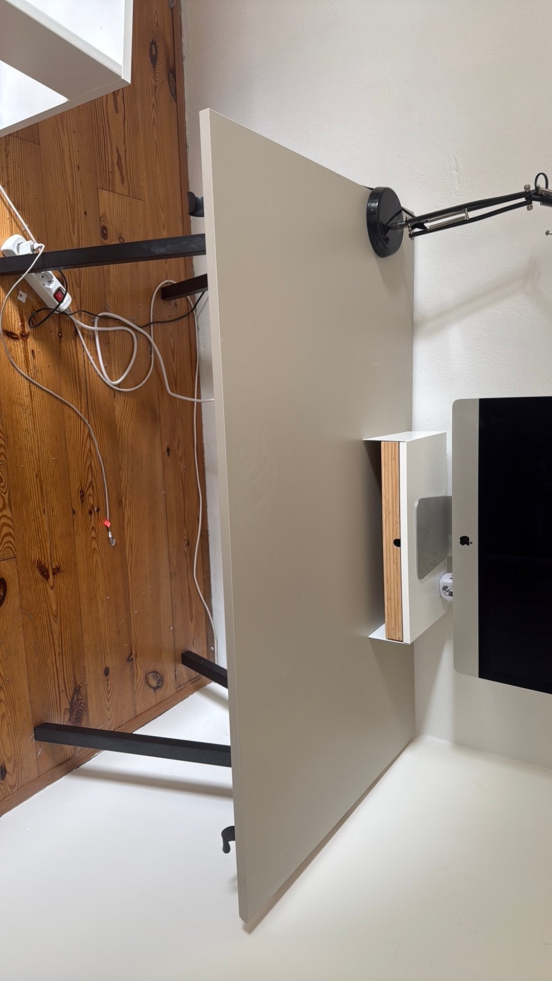 IKEA Trotten bureau, Ophalen, Zo goed als nieuw, IKEA, 140 cm