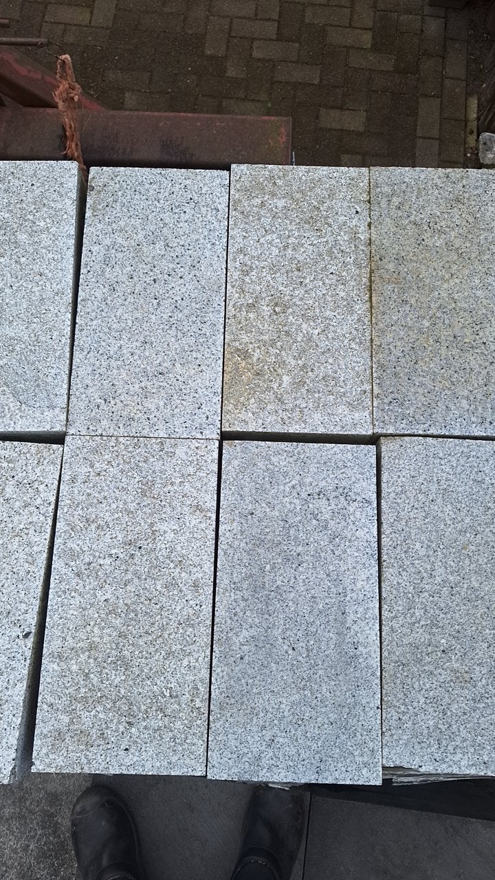 Witte hardstenen tegels, Ophalen, Zo goed als nieuw, Terrastegels, Natuursteen