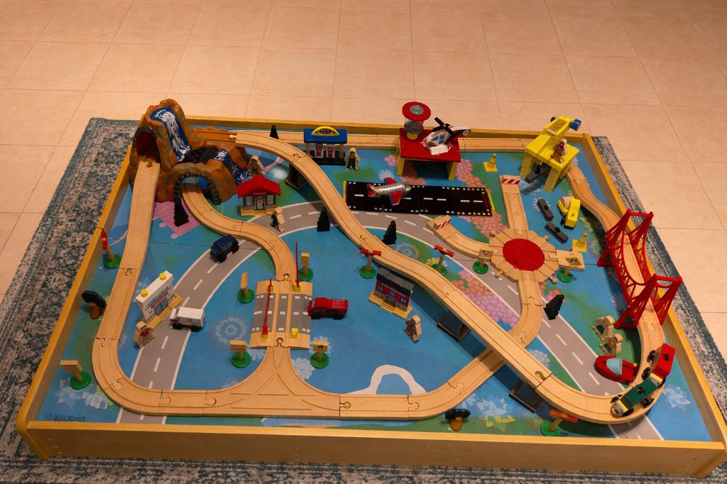 Mooie originele Kidkraft treintafel speeltafel kindertafel, Ophalen, Gebruikt