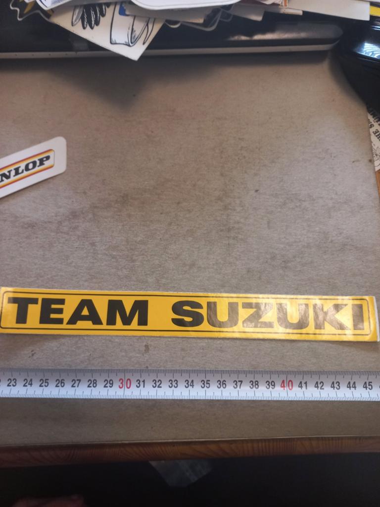 Team suzuki, Ophalen of Verzenden, Zo goed als nieuw