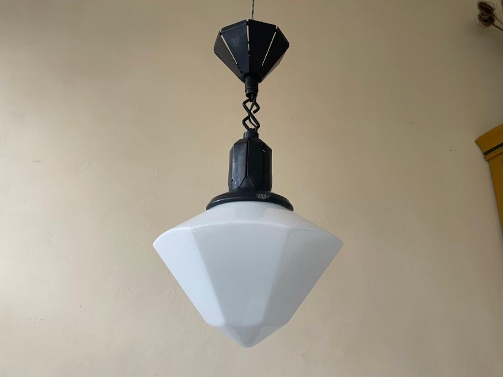 Lamp Hanglamp Bauhaus Art Deco 1930 opaline Frans, Ophalen of Verzenden