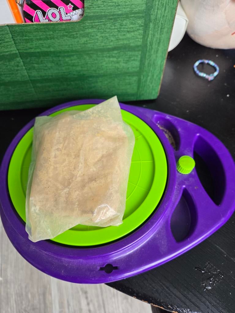 Potten maker, Ophalen