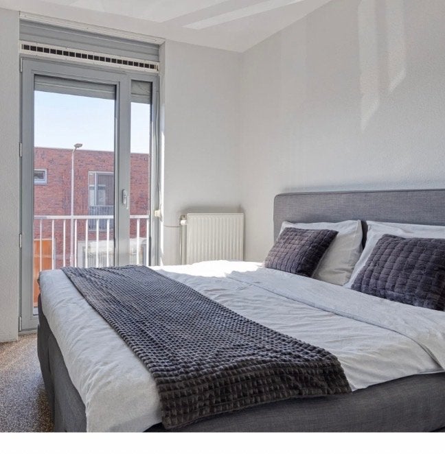 IKEA Dunvik bed 160x200 grijs/antraciet (zonder topper), Ophalen, Tweepersoons, Zo goed als nieuw, 200 cm