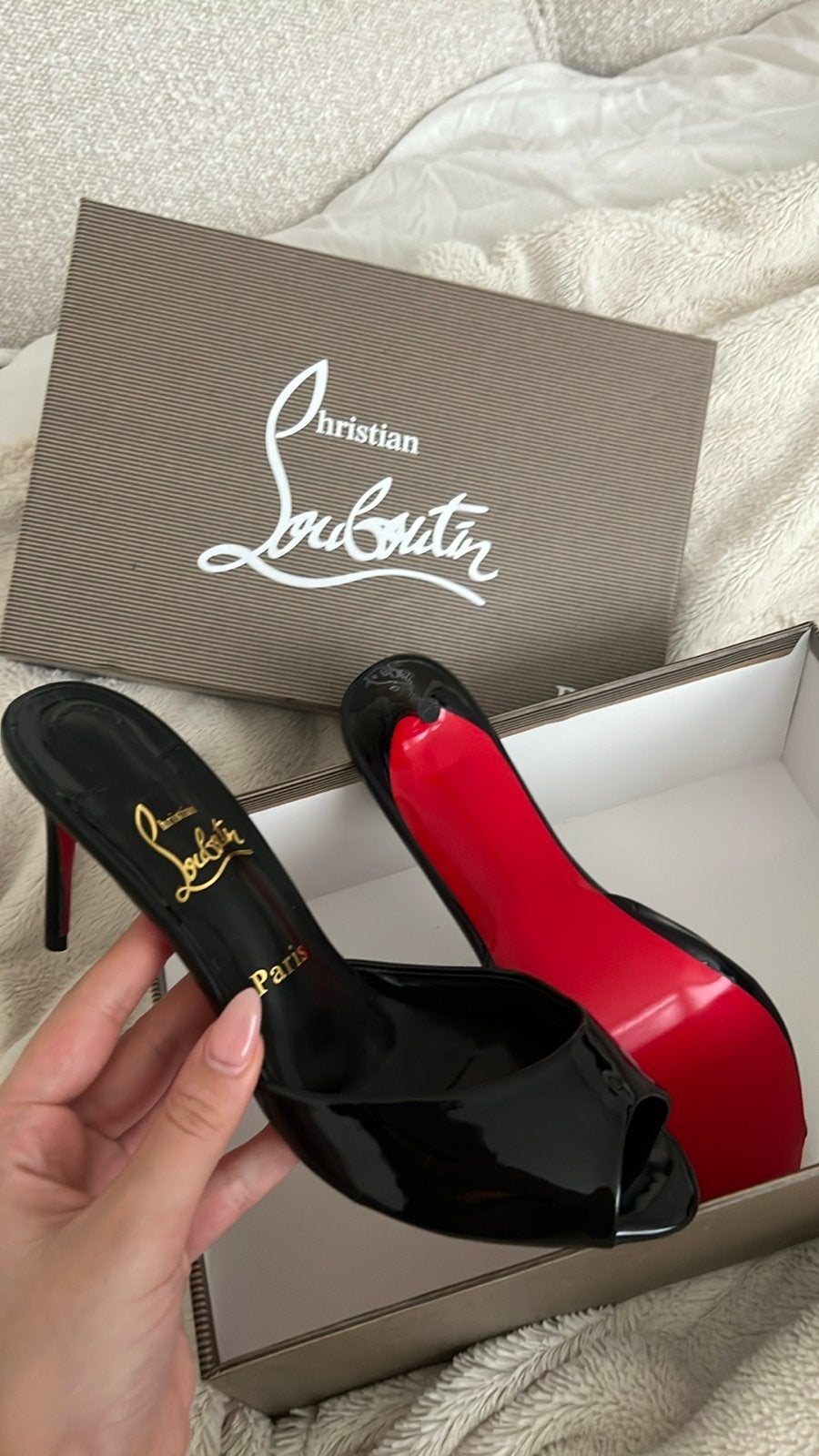 Christian Louboutin Muiltjes Zwart Maat 40, Kleding | Dames, Schoenen, Ophalen of Verzenden, Nieuw, Zwart, Sandalen of Muiltjes
