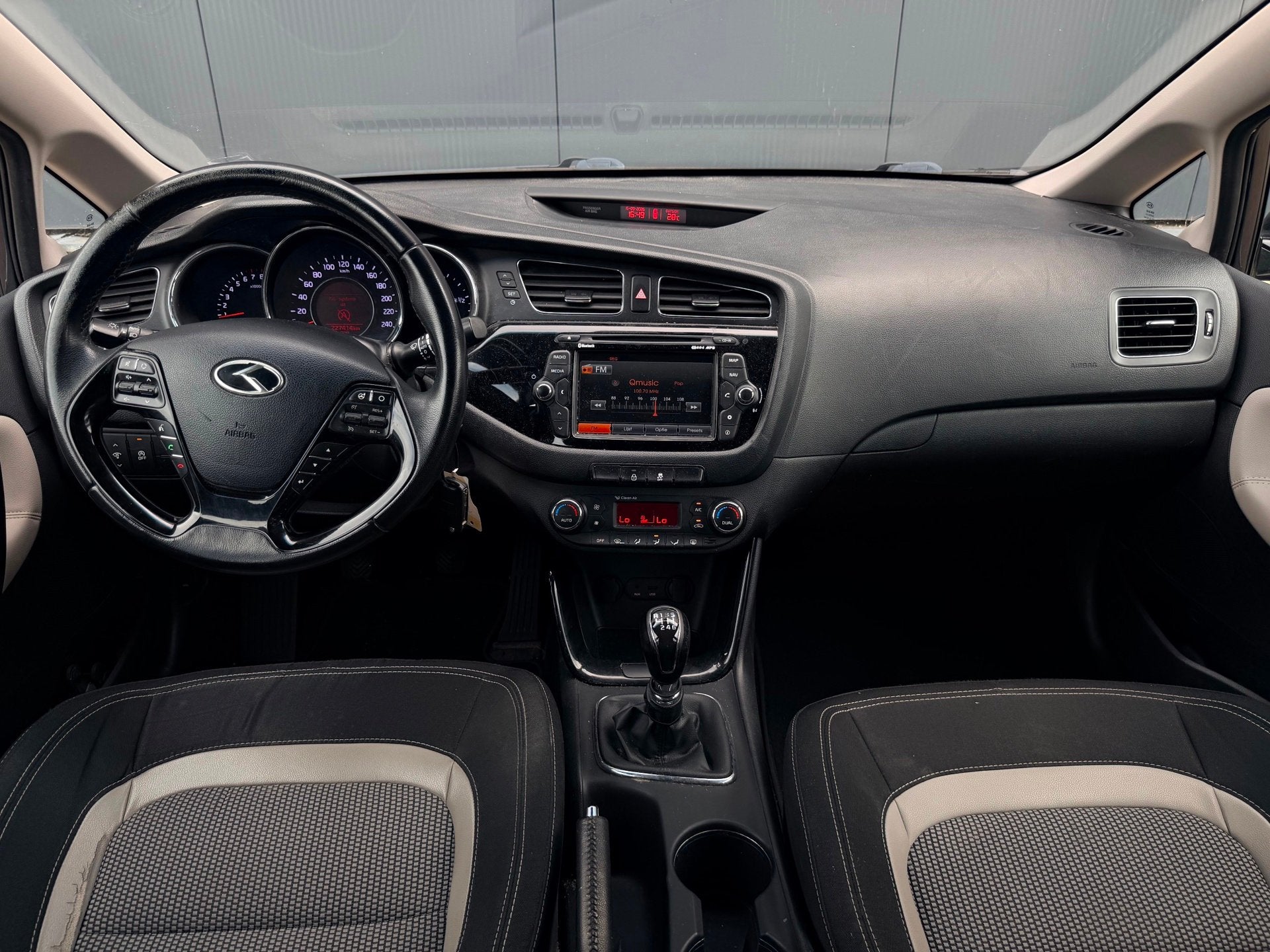 Foto 7 van Kia Cee'd Sportswagon 1.6 GDI Plus Pack Xenon led