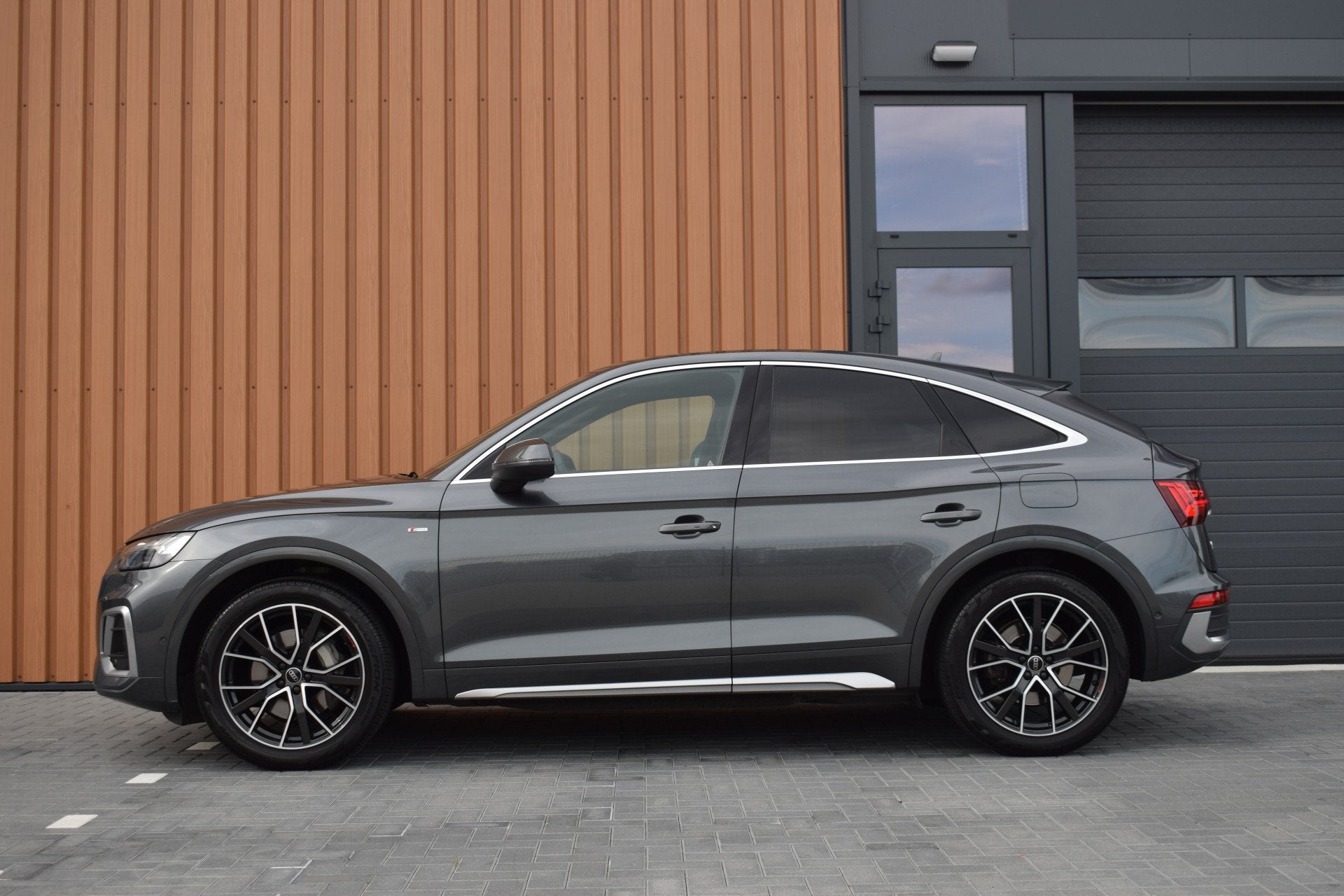 Audi Q5 Sportback 50 TFSI e S-line | RS stoelen | Luchtverin, Auto's, Dealer onderhouden, Gebruikt, 4 cilinders, Automatische klimaatregeling