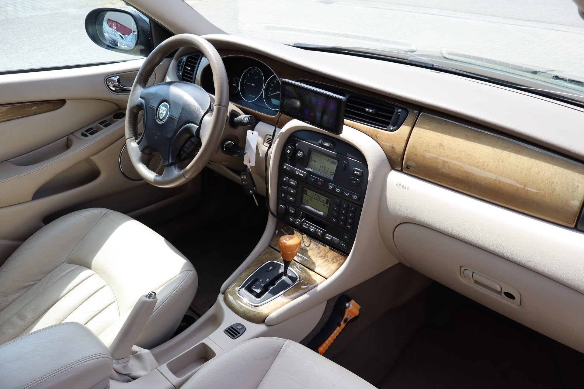 Jaguar X-Type